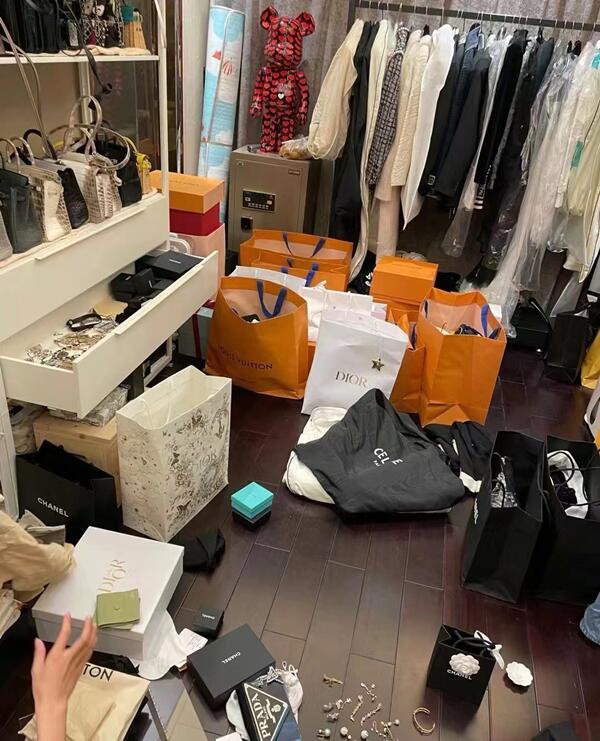 昭通回收顶奢鞋服